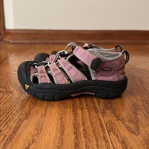 KEEN Sandals Girls size 10